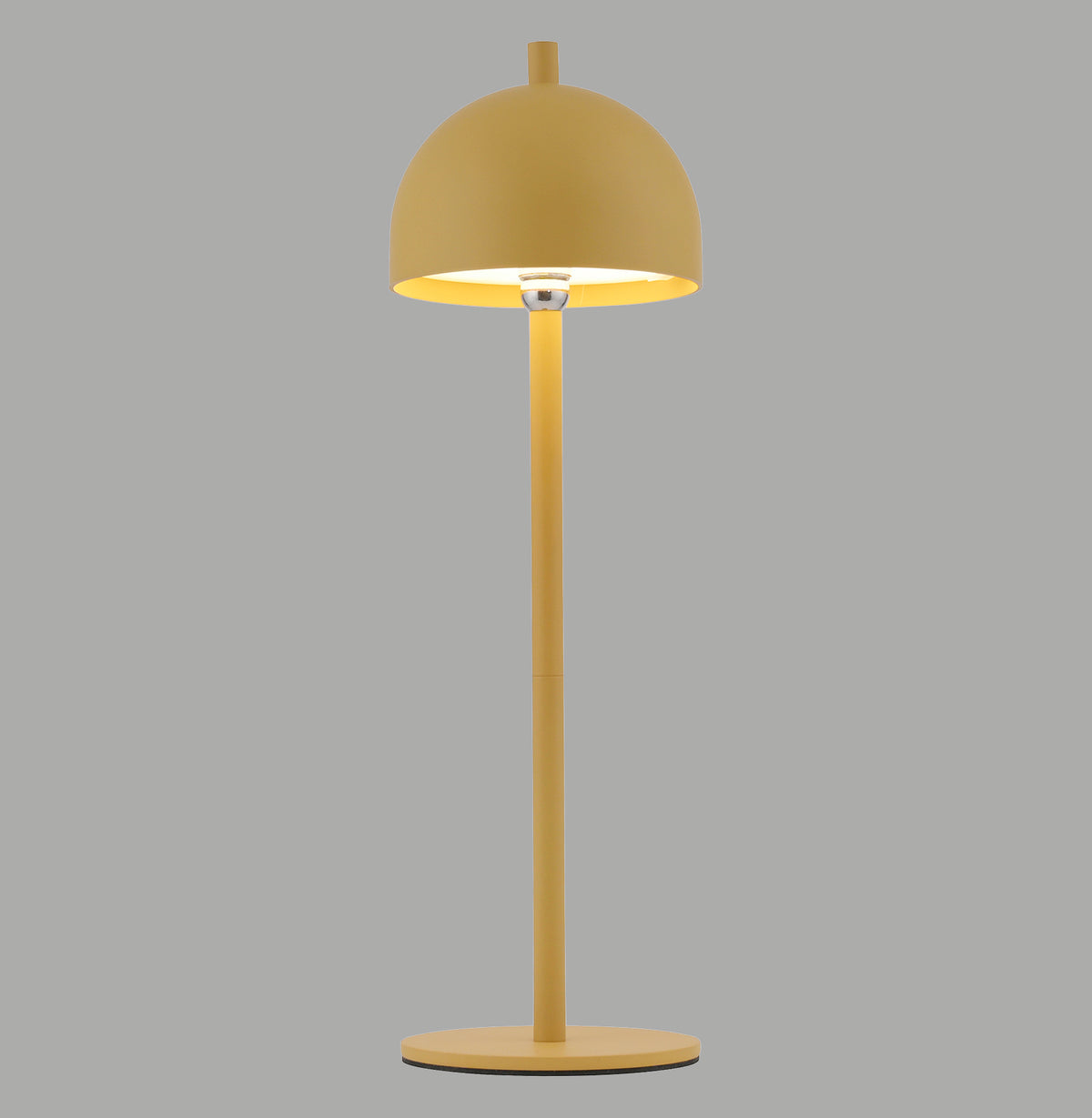 Lampe à poser jaune de face avec abat-jour en dôme et pied cylindrique