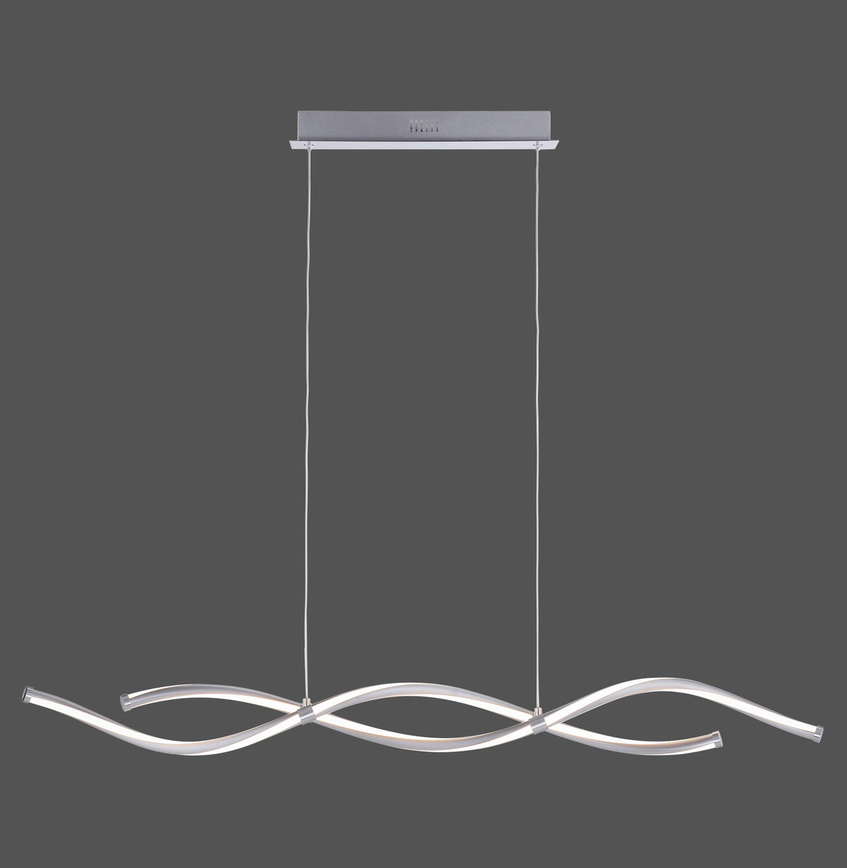 Suspension acier avec barres LED ondulées et câbles, vue de face sur fond gris.