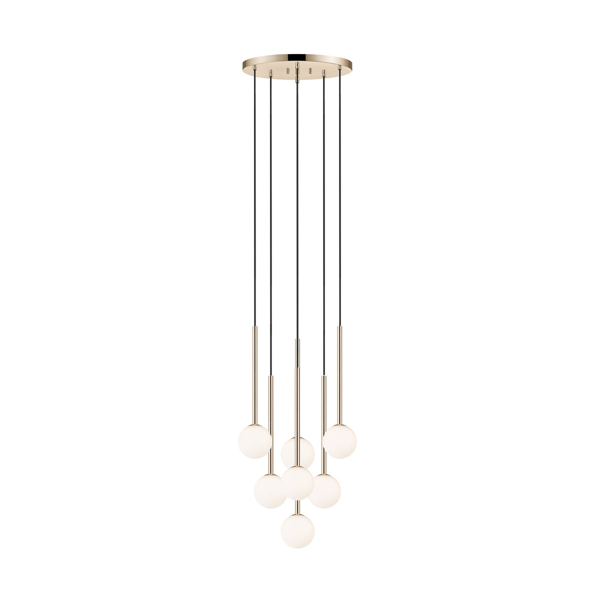 Vue de face de la suspension dorée avec sept globes en verre opalin