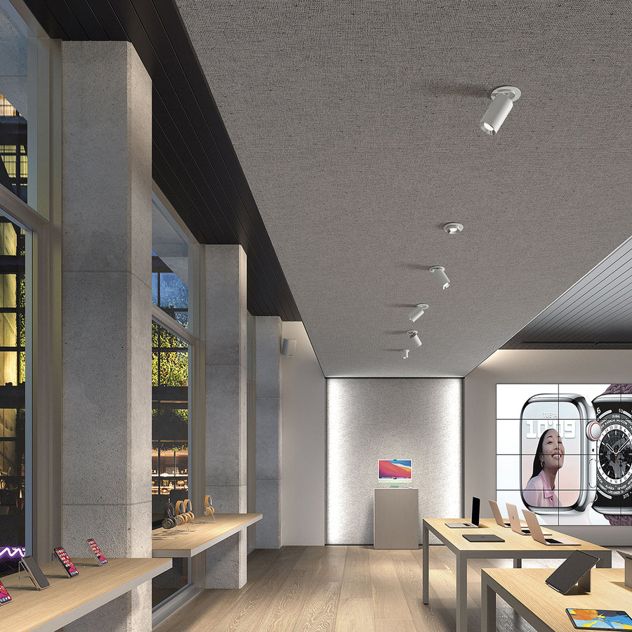 Autre vue de la boutique montrant des spots alignés et orientés