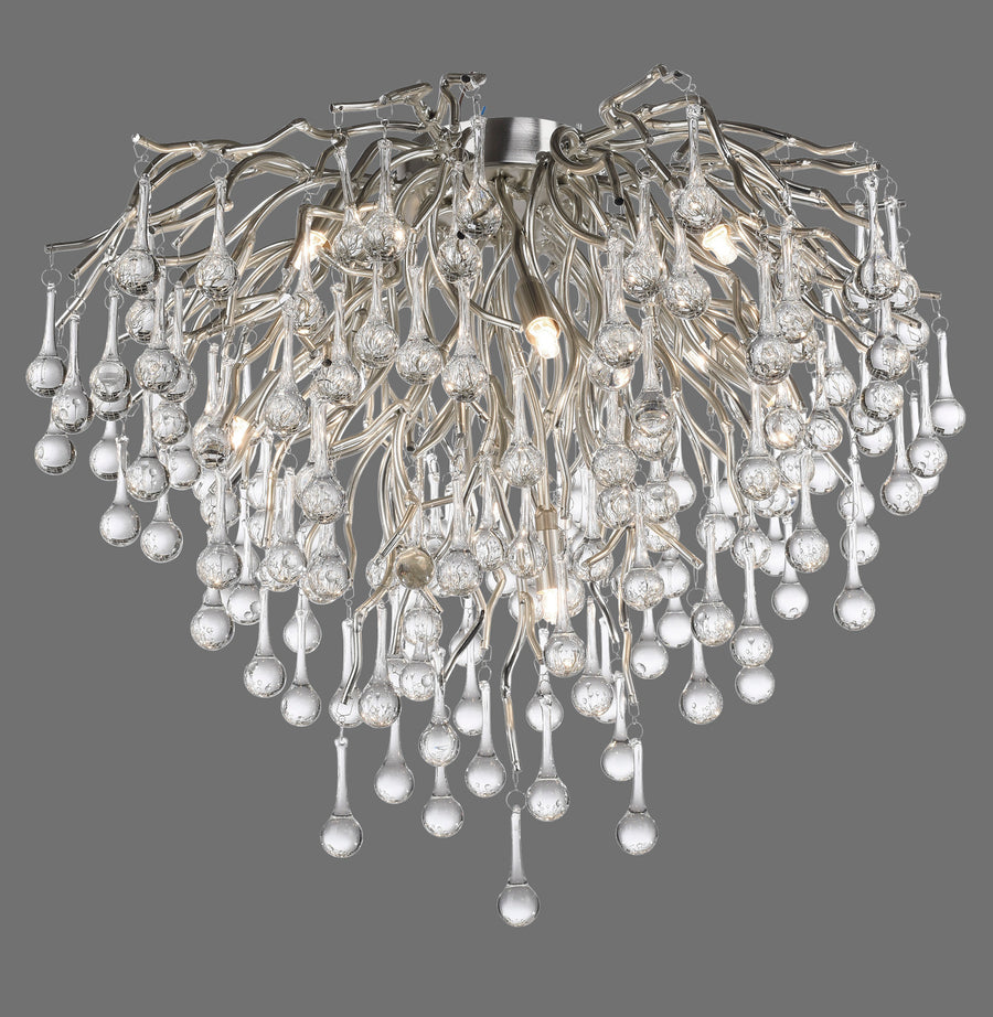 Vue de face sur fond gris, structure chromée ramifiée et nombreux pendants en verre transparent.