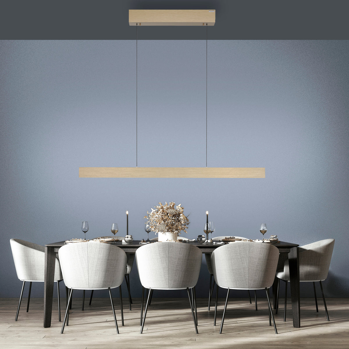 Mise en ambiance au-dessus d'une table de salle à manger