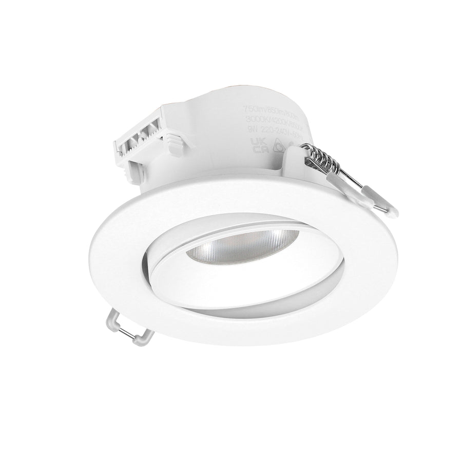 Spot encastrable blanc orientable vu de face avec collerette ronde et ressorts de fixation