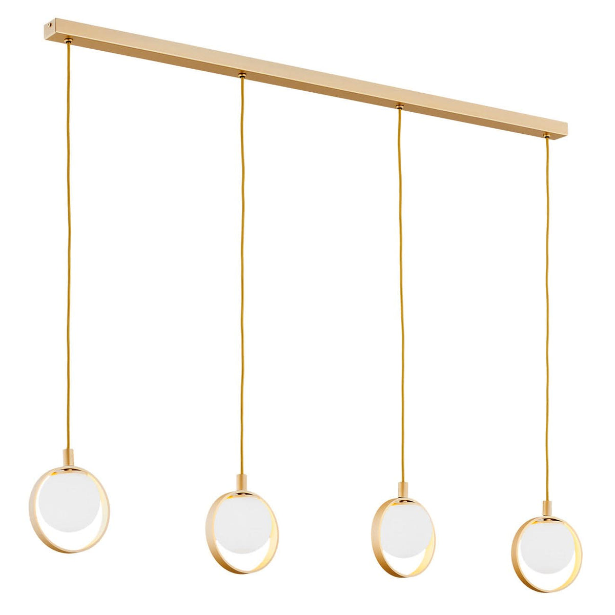 Vue d'ensemble de la suspension dorée à quatre globes blancs alignés