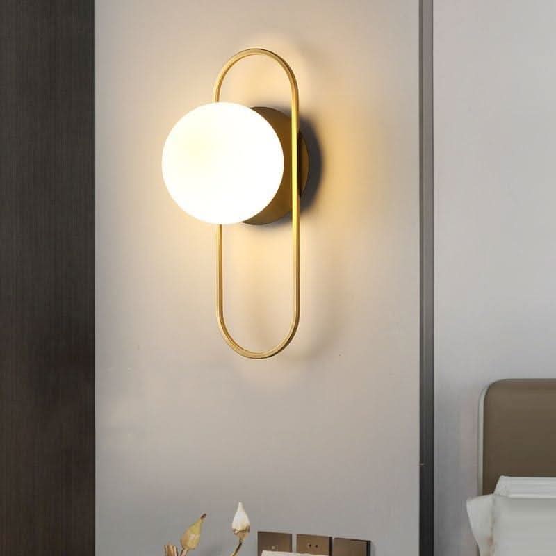 Applique Murale Globe | Lumière Céleste - Designix Applique Murale Fond Noir Blanc Chaud