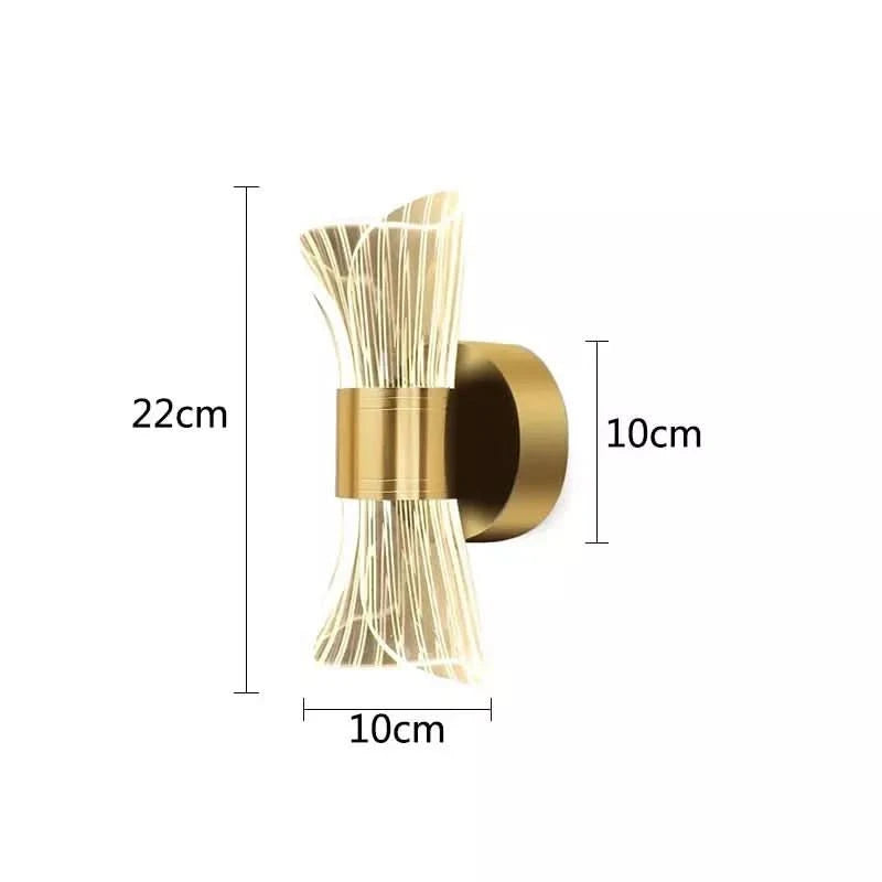 Schéma de dimensions de l'applique indiquant vingt-deux centimètres de haut et dix centimètres de large.