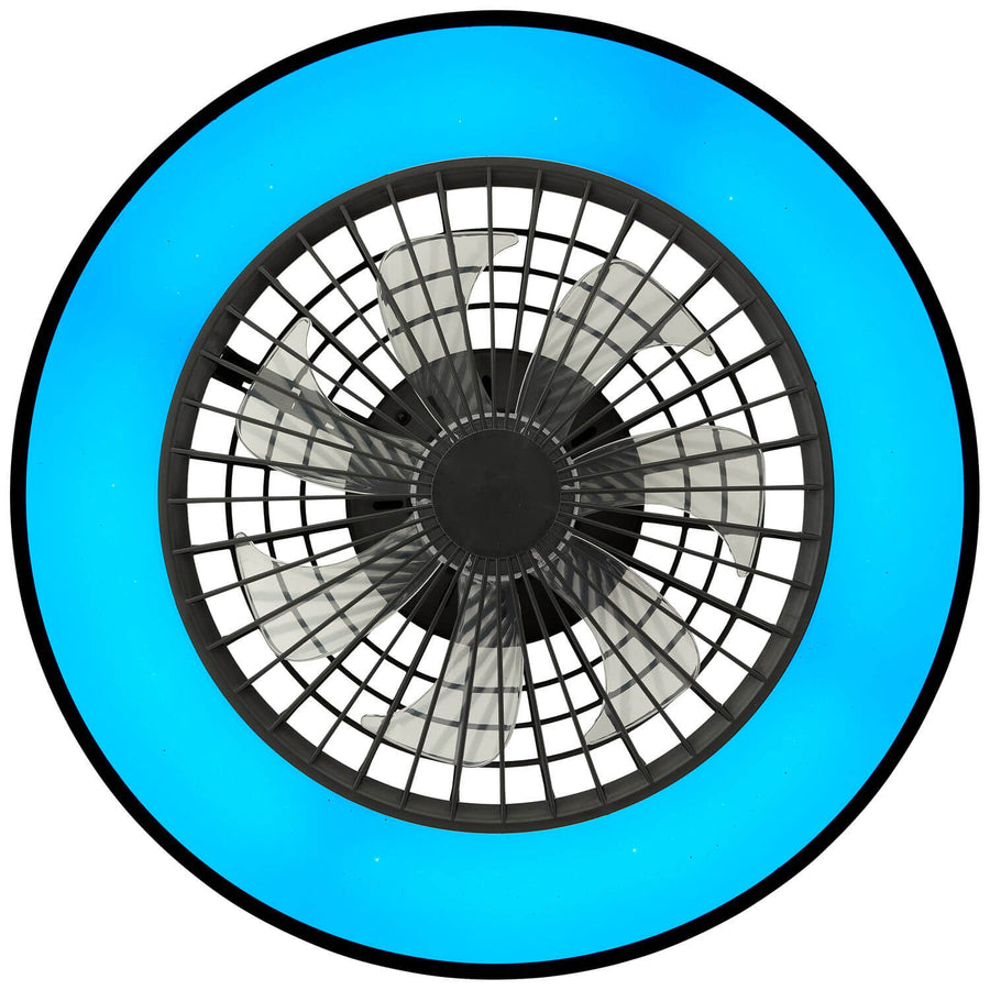 Vue de dessous éclairée en bleu cyan, pales et grille noire bien visibles