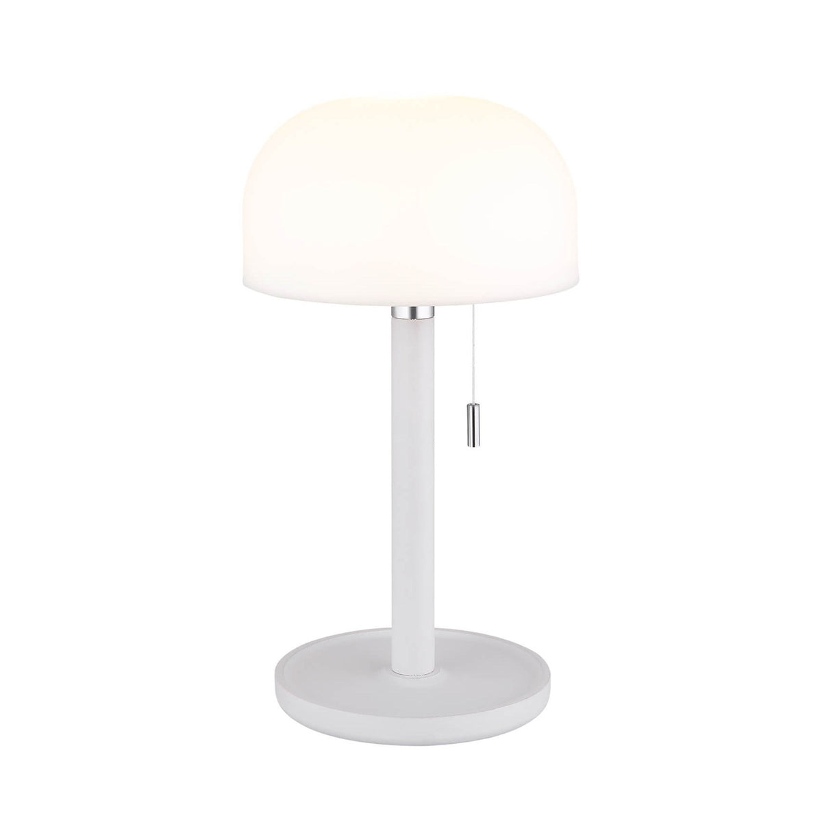 Lampe à poser blanche de face, abat-jour dôme allumé sur fond blanc