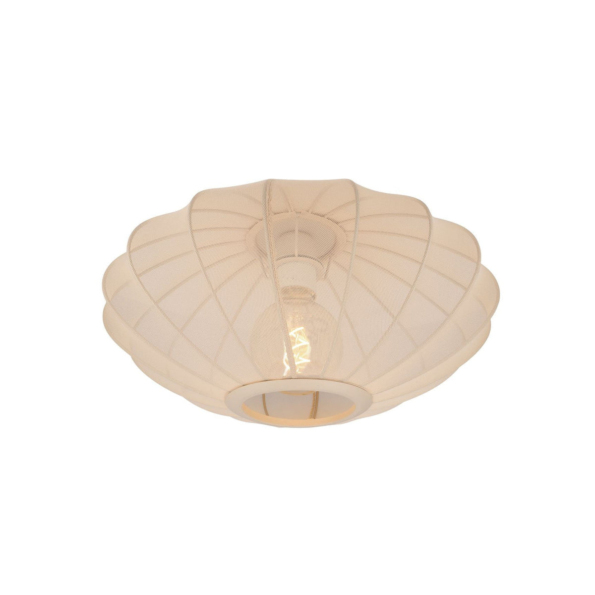 Vue de dessous du plafonnier beige, abat-jour en tissu festonné et ampoule allumée