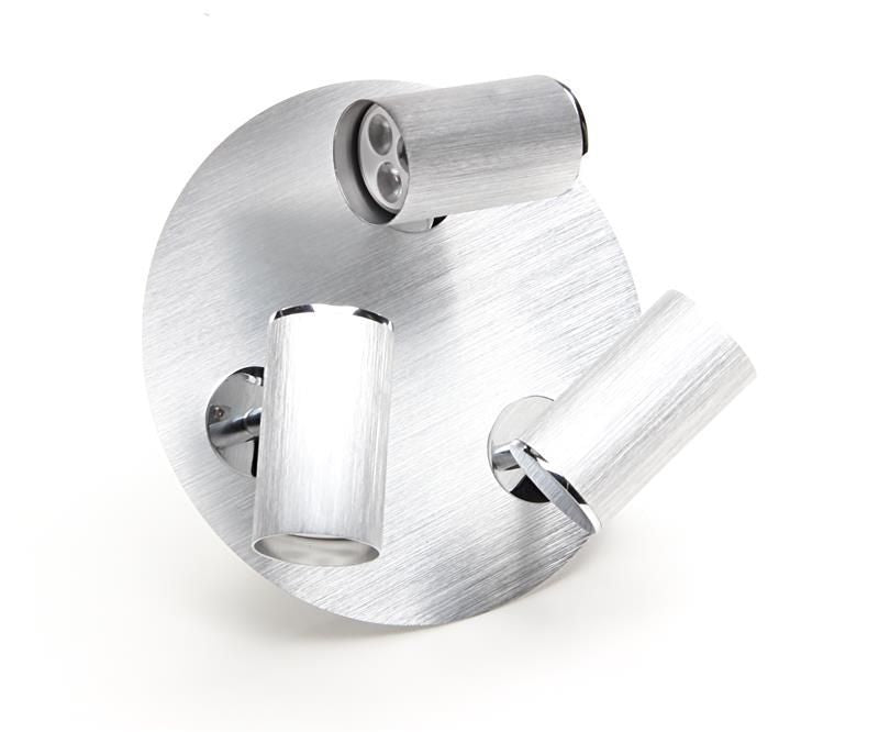 Détail des spots cylindriques en aluminium brossé et de leurs articulations