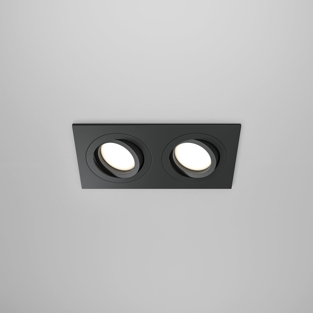 Spot encastré rectangulaire noir à deux têtes rondes vu de face au plafond