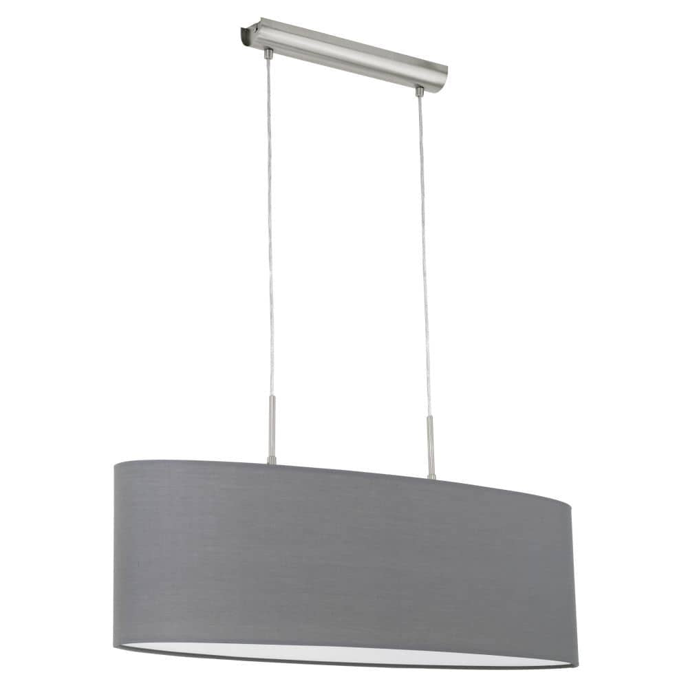 Vue de face du luminaire suspendu avec son large abat-jour en tissu gris