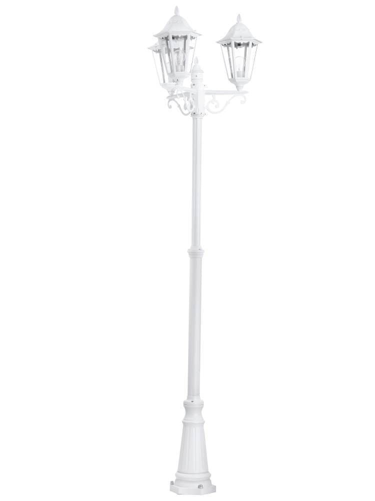 Lampadaire extérieur blanc à trois lanternes rondes, vue de face sur fond neutre