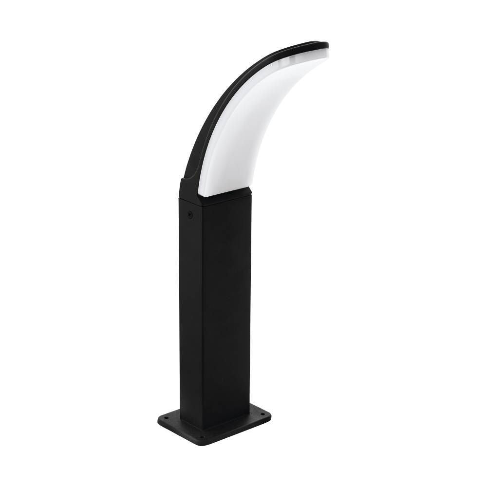 Lampadaire extérieur noir et blanc, pied rectangulaire, tête courbée, fond blanc neutre