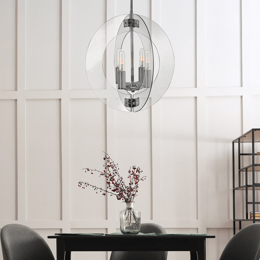 Lustre installé au-dessus d'une table, mur blanc à panneaux et vase de branches.