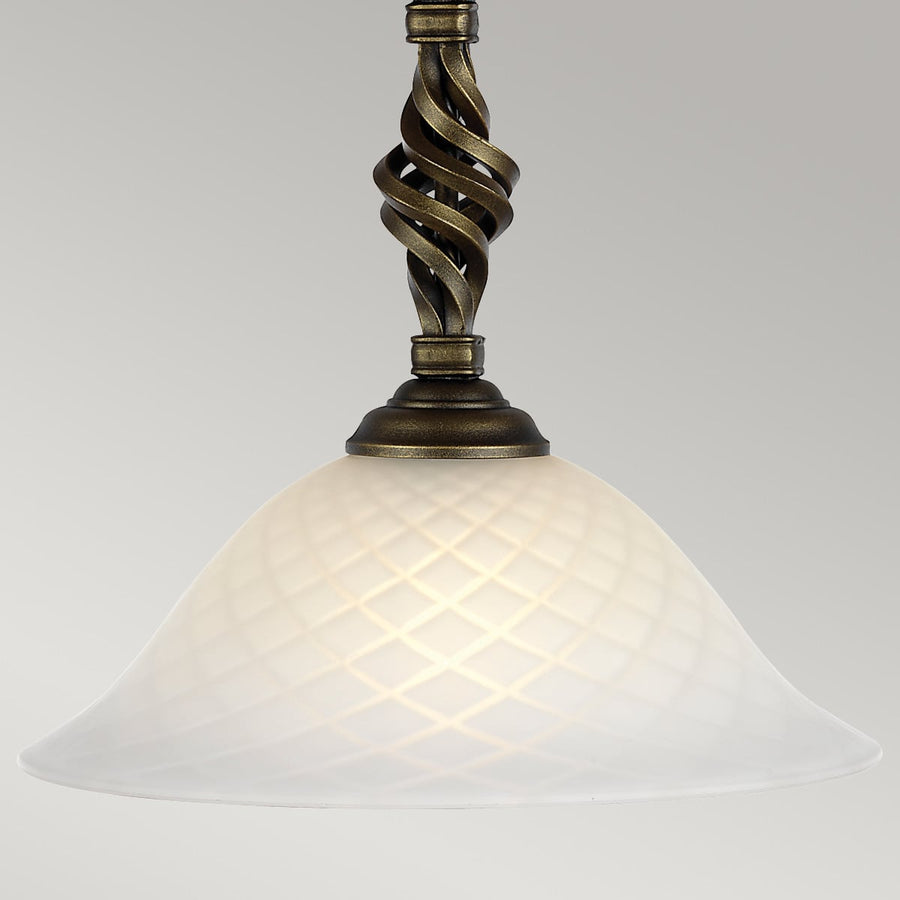Détail de la tige métallique torsadée et de l'abat-jour en verre givré