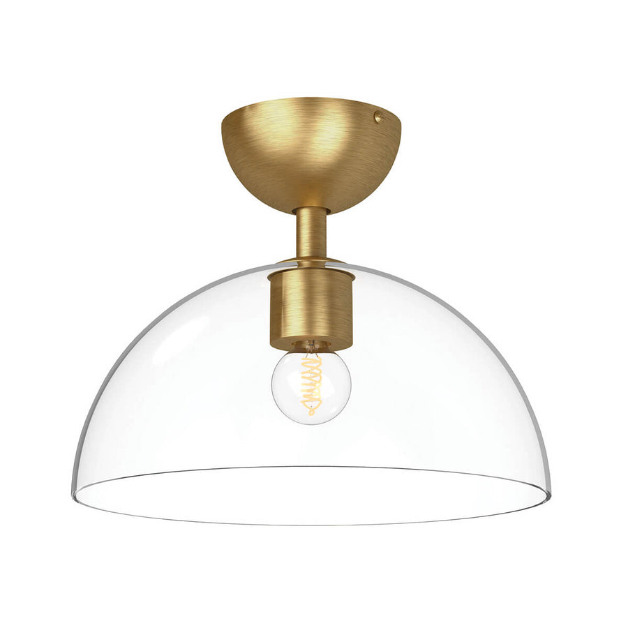 Plafonnier doré en laiton brossé avec grand abat-jour hémisphérique en verre transparent, fond blanc