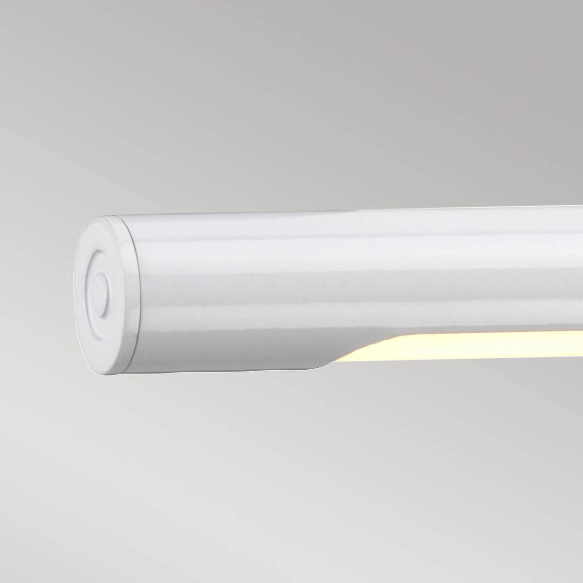 Extrémité du tube blanc mat et ruban LED jaune intégré en dessous