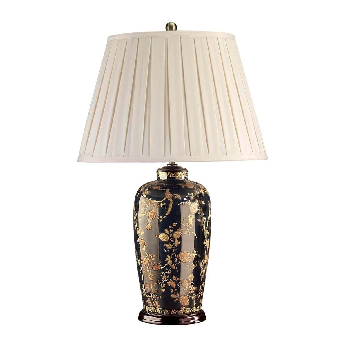 Lampe à poser de face, abat-jour plissé et base en porcelaine noire dorée