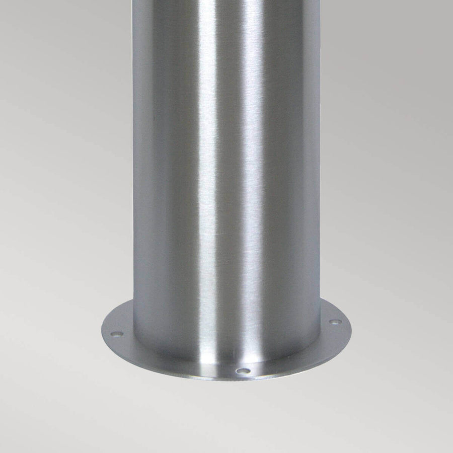 Détail de la base et de la platine de fixation percée de trous