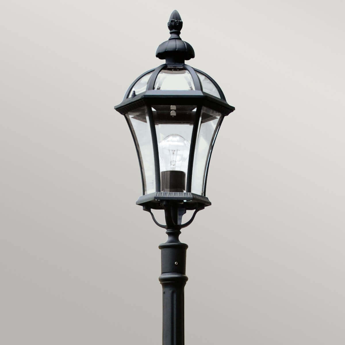 Lampadaire extérieur Ledbury noir, H 192,4 cm