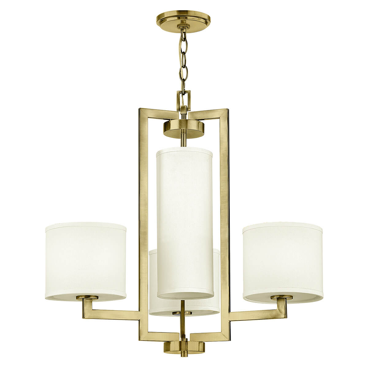 Lustre quatre lumières laiton brossé et abat-jours blancs, vue de face sur fond blanc.