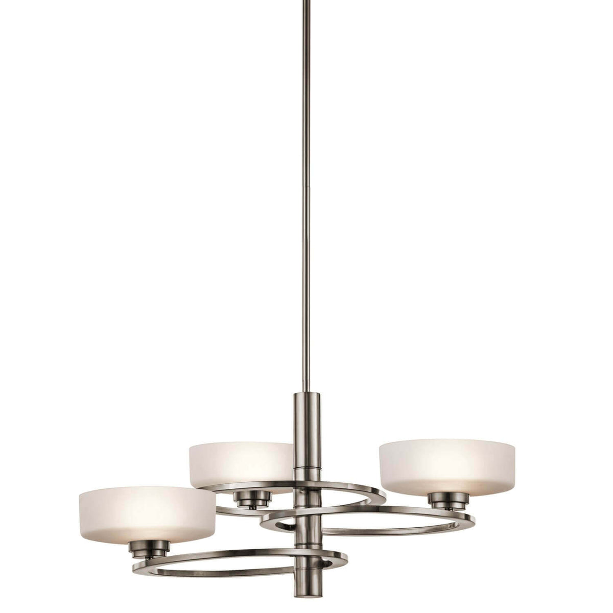 Lustre suspendu trois lumières vu de face, tige centrale et anneaux métalliques