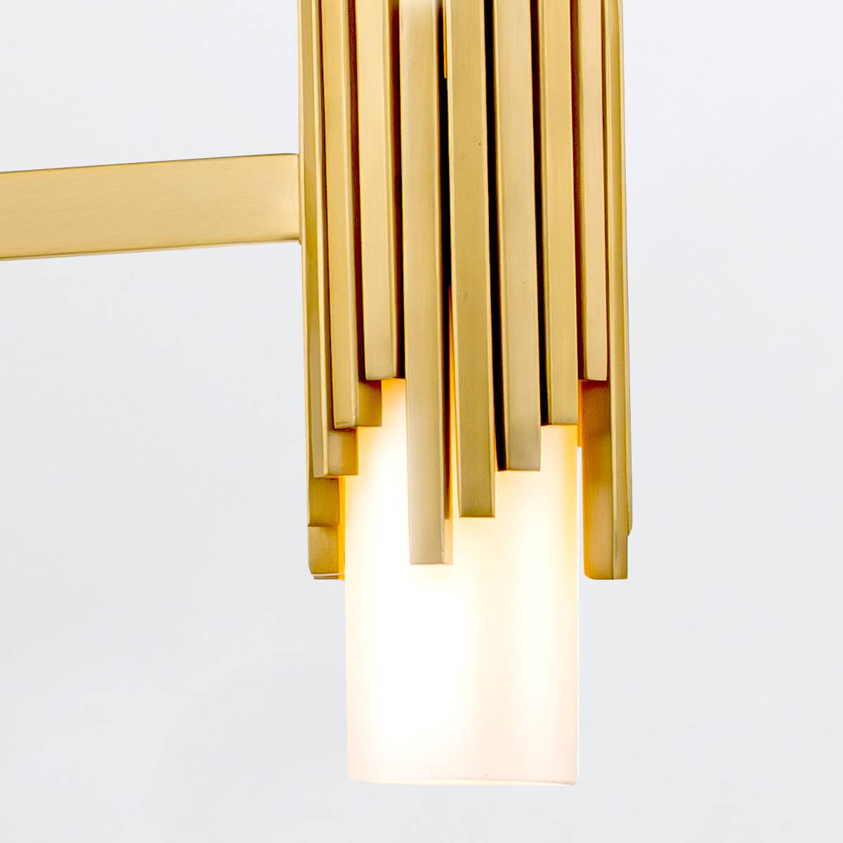 Lustre Marvele 6 lumières laiton vieilli et opale, verre