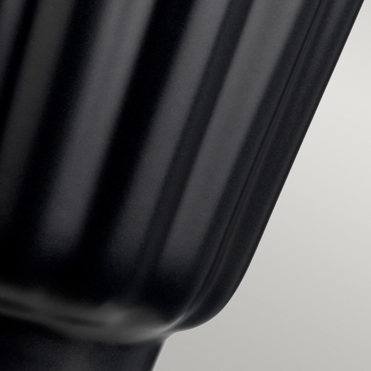 Lampe à poser Bexley noire et nickel poli, céramique