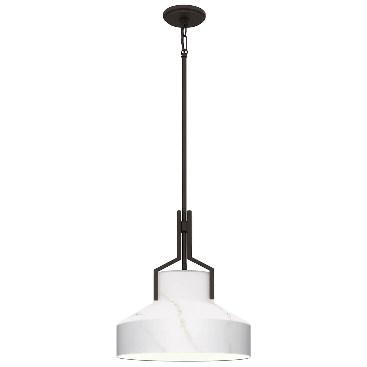 Vue de face de la suspension avec sa tige bronze et son abat-jour en verre opalin