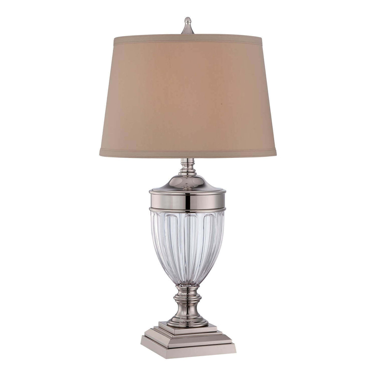 Lampe à poser en verre strié et nickel poli, vue de face avec abat-jour beige.