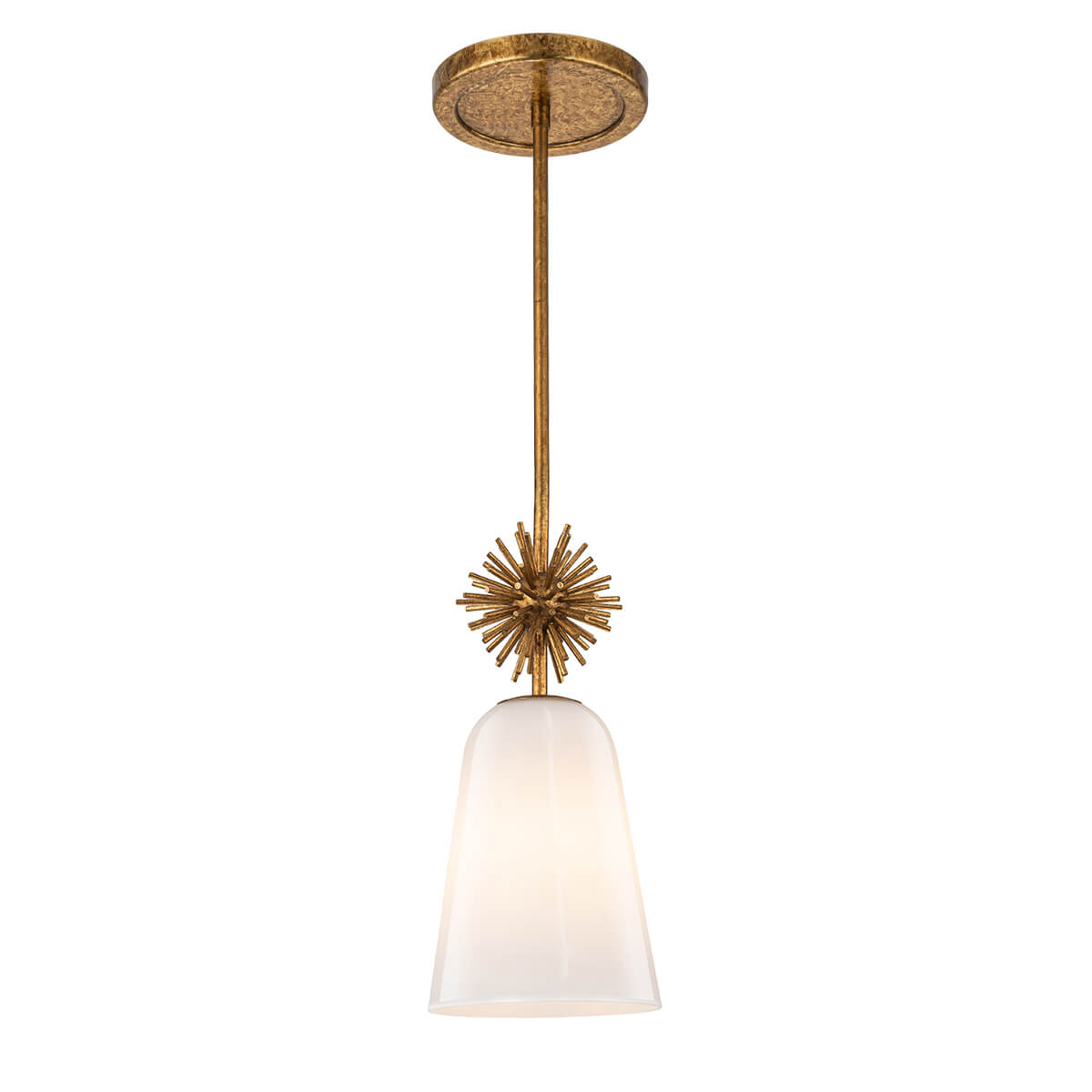 Vue de face du luminaire suspendu doré avec étoile et diffuseur opale.