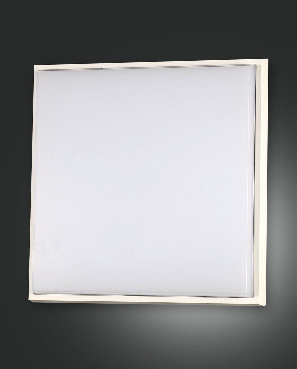 Vue de face du plafonnier carré blanc, cadre fin et diffuseur opalin uniforme