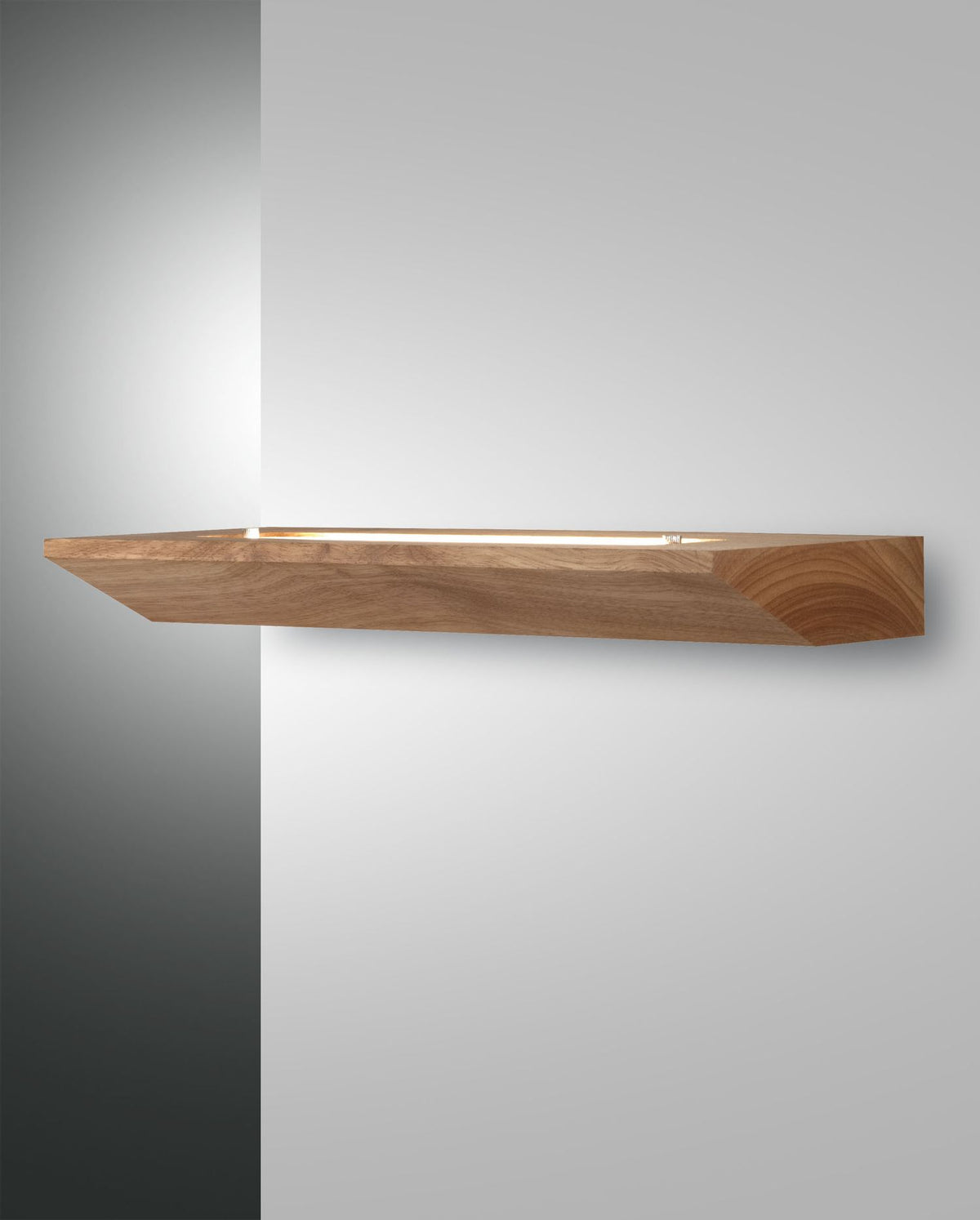 Vue de face de l applique murale en bois clair avec lumière LED intégrée