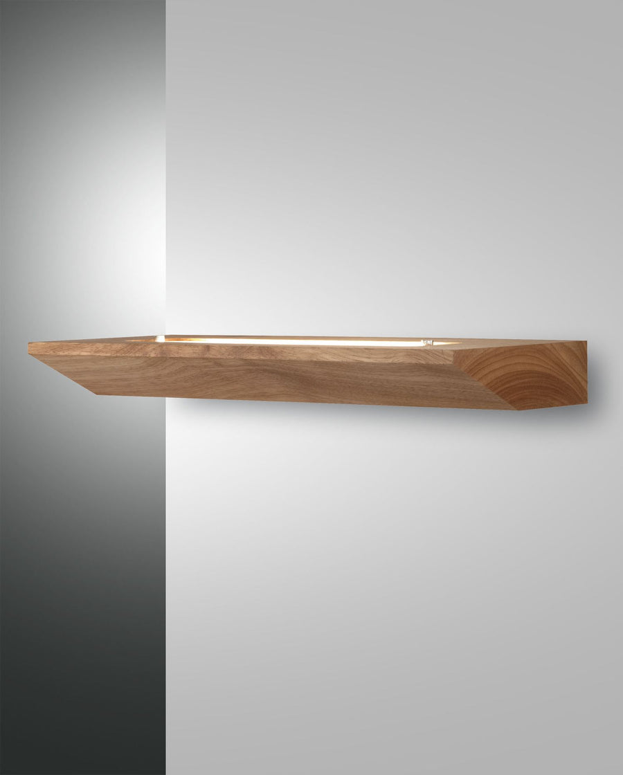 Vue de face de l applique murale en bois clair avec lumière LED intégrée