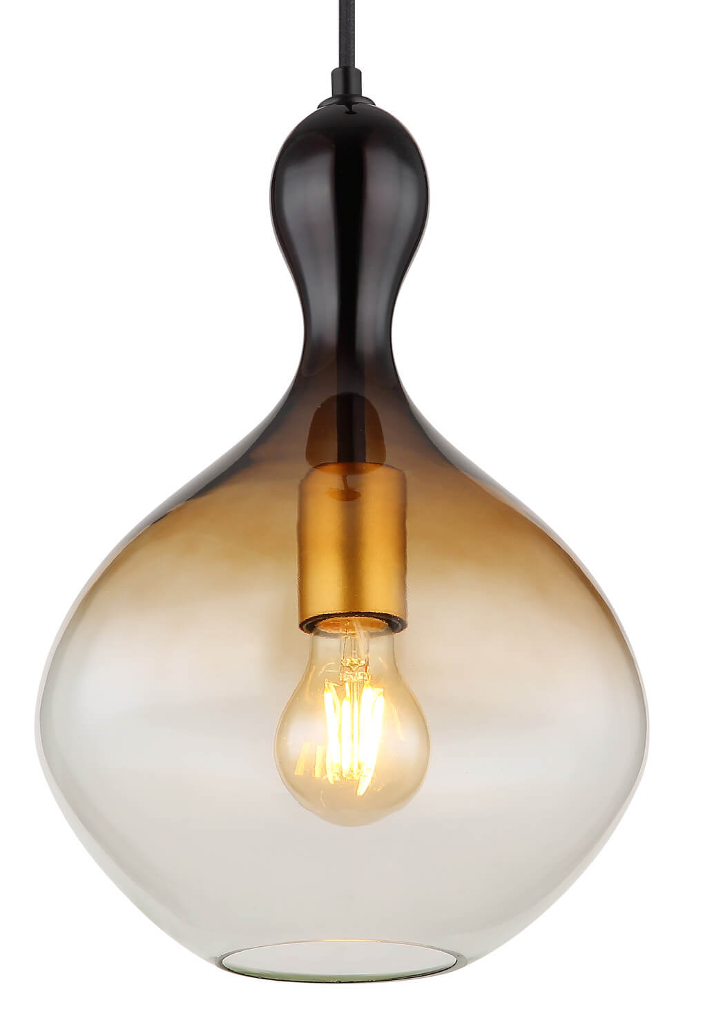 Gros plan sur l'abat-jour en verre ambré et l'ampoule à filament allumée.