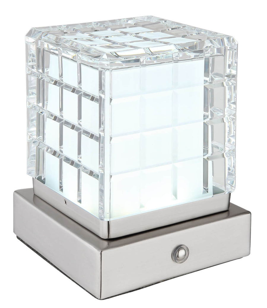 Lampe à poser éteinte, verre transparent à motifs carrés et socle nickel