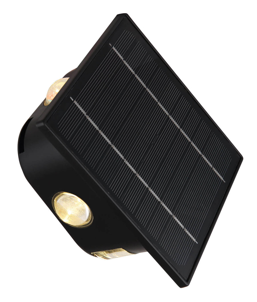 Vue de trois quarts du luminaire solaire noir avec panneau photovoltaïque et diffuseurs dorés