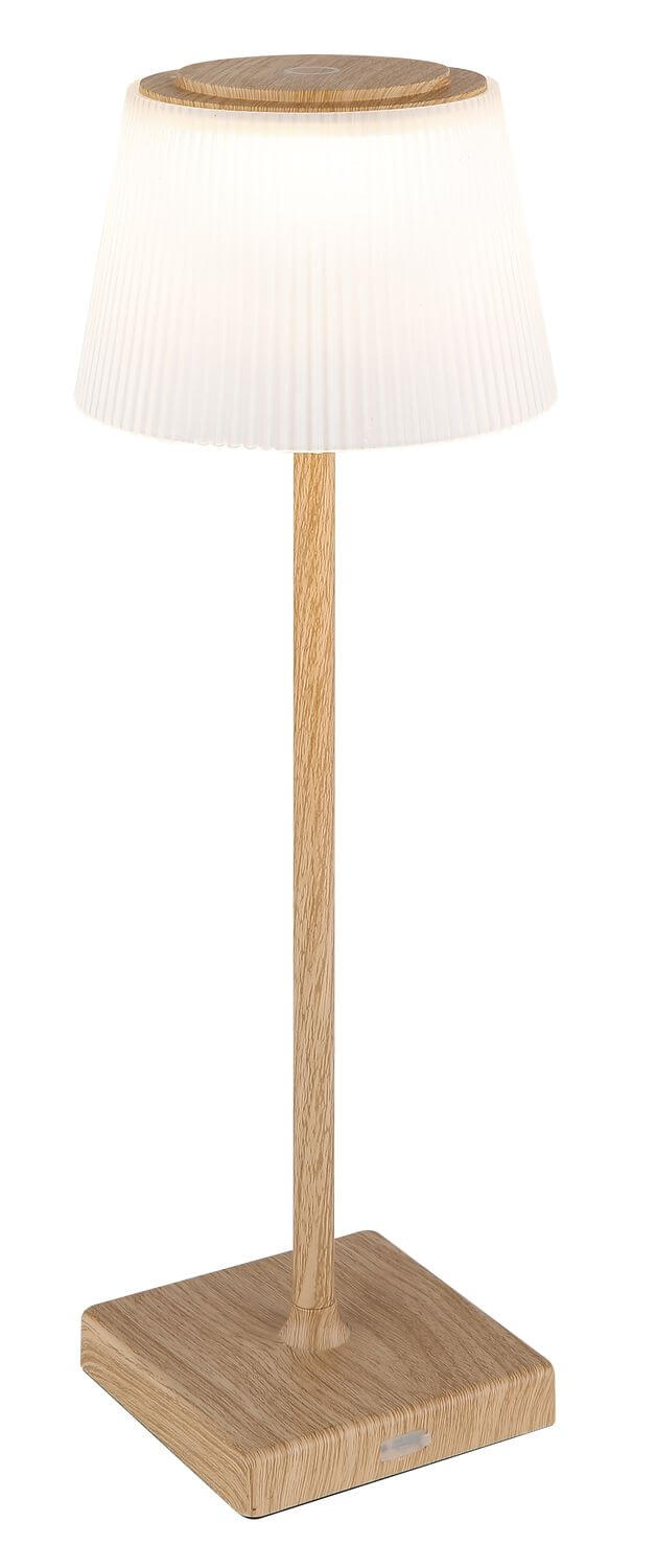 Présentation du luminaire entier, mettant en valeur le pied en bois et l'abat-jour conique.