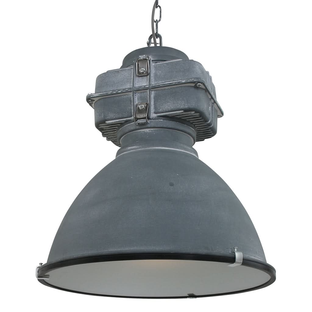 Vue de face du luminaire suspendu gris avec abat-jour métallique et chaîne