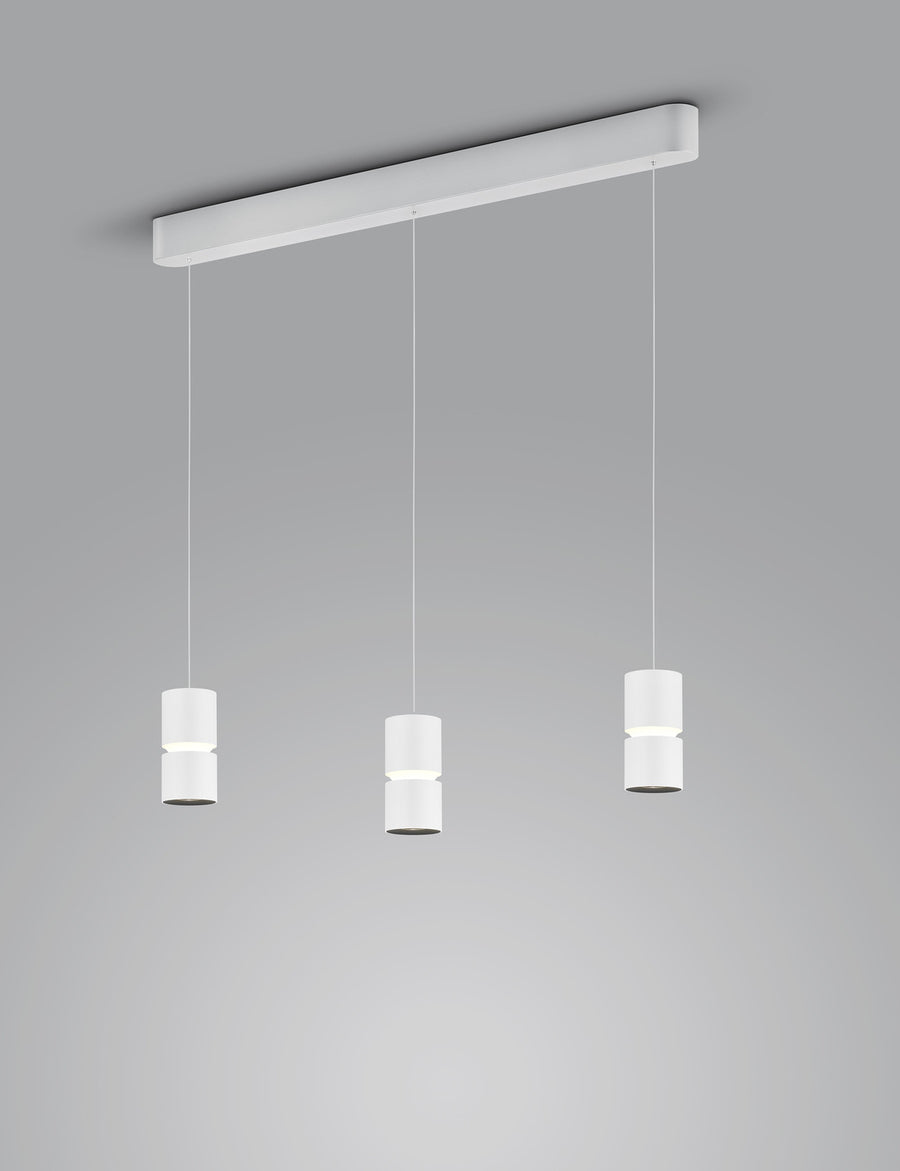 Suspension blanche à trois cylindres suspendus sous une barre rectangulaire fixée au plafond