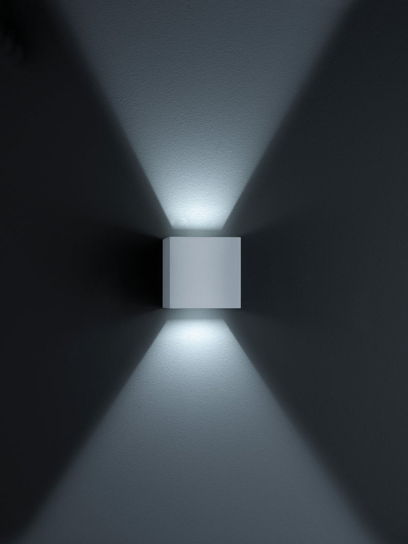 Applique extérieure Siri44 argentée et grise
