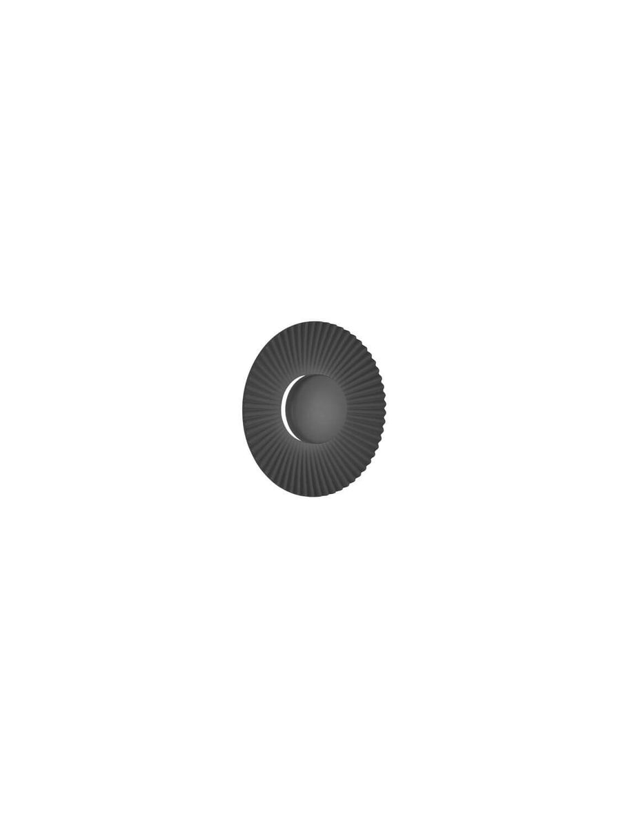 Vue de face de l'applique ronde noire aux stries rayonnantes et disque central