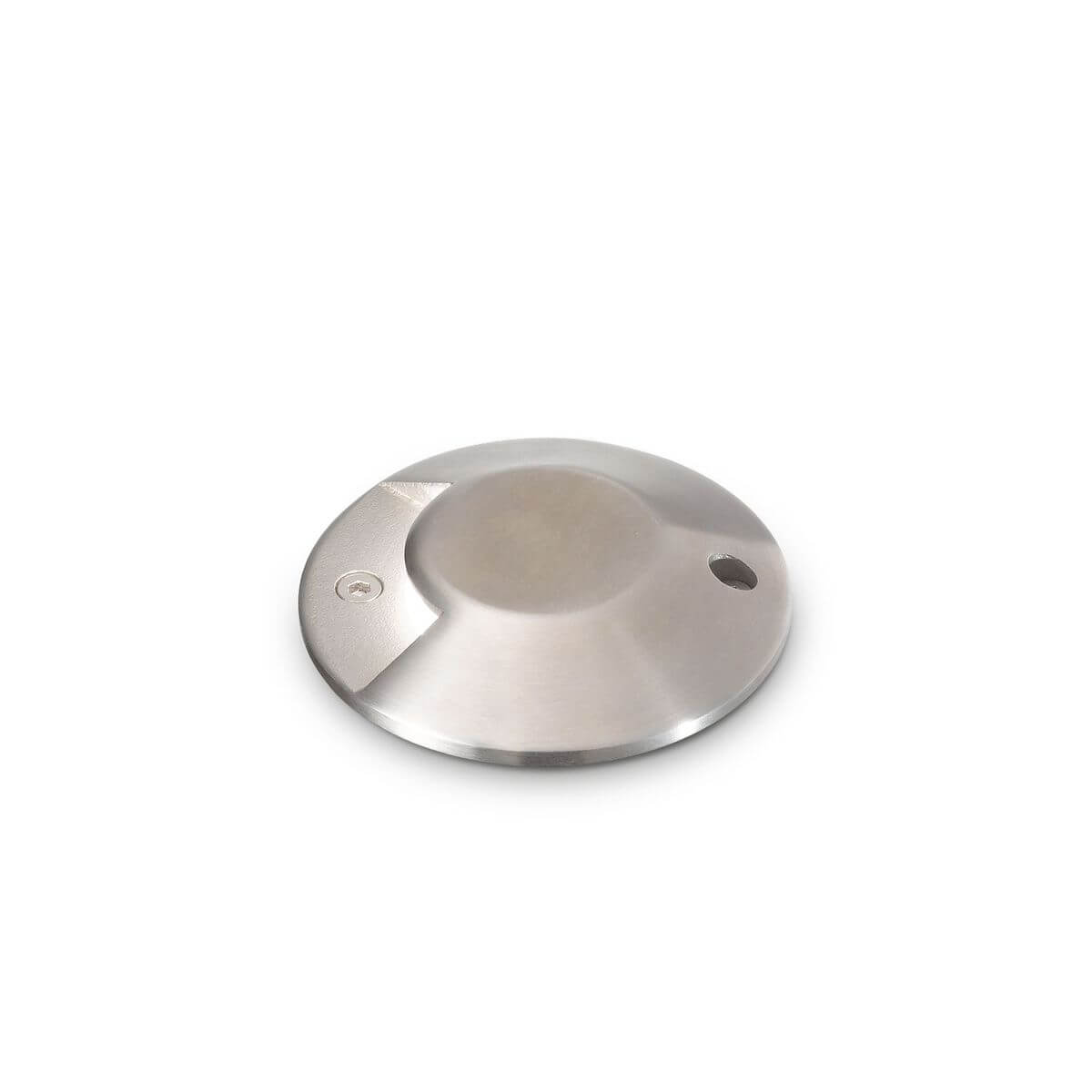 Luminaire extérieur rond encastrable en acier inoxydable brossé, vue de trois quarts face.