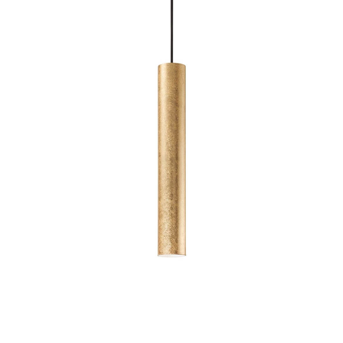 Suspension dorée cylindrique suspendue par un câble noir, vue de face sur fond blanc