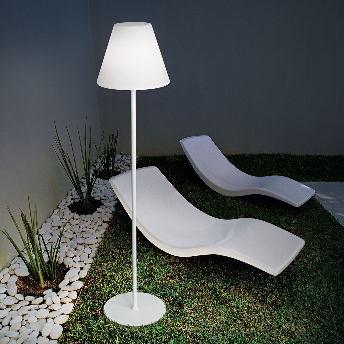 Lampadaire extérieur Itaca blanc