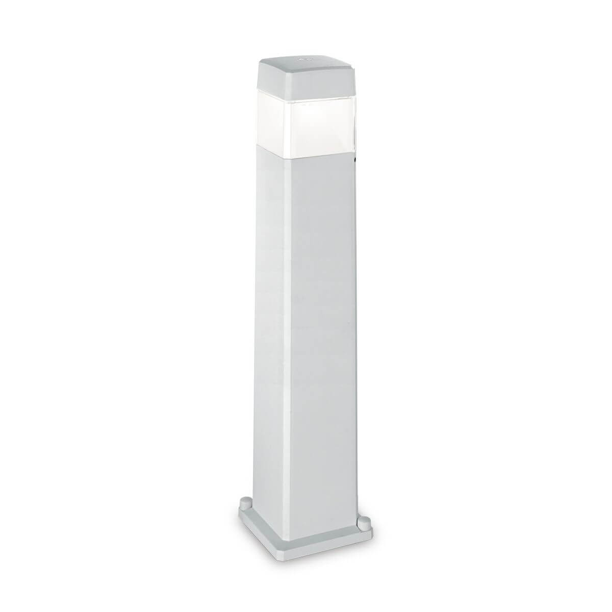 Lampadaire extérieur gris vertical, diffuseur blanc, vue de face sur fond blanc.