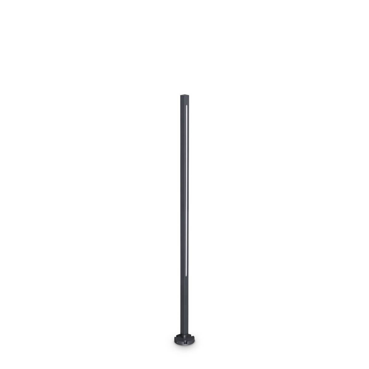 Lampadaire extérieur anthracite fin et élancé, présenté de face sur fond blanc