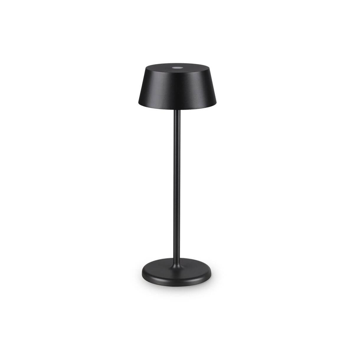 Lampe extérieure noire sans fil, vue de face sur fond blanc, abat-jour conique et pied fin