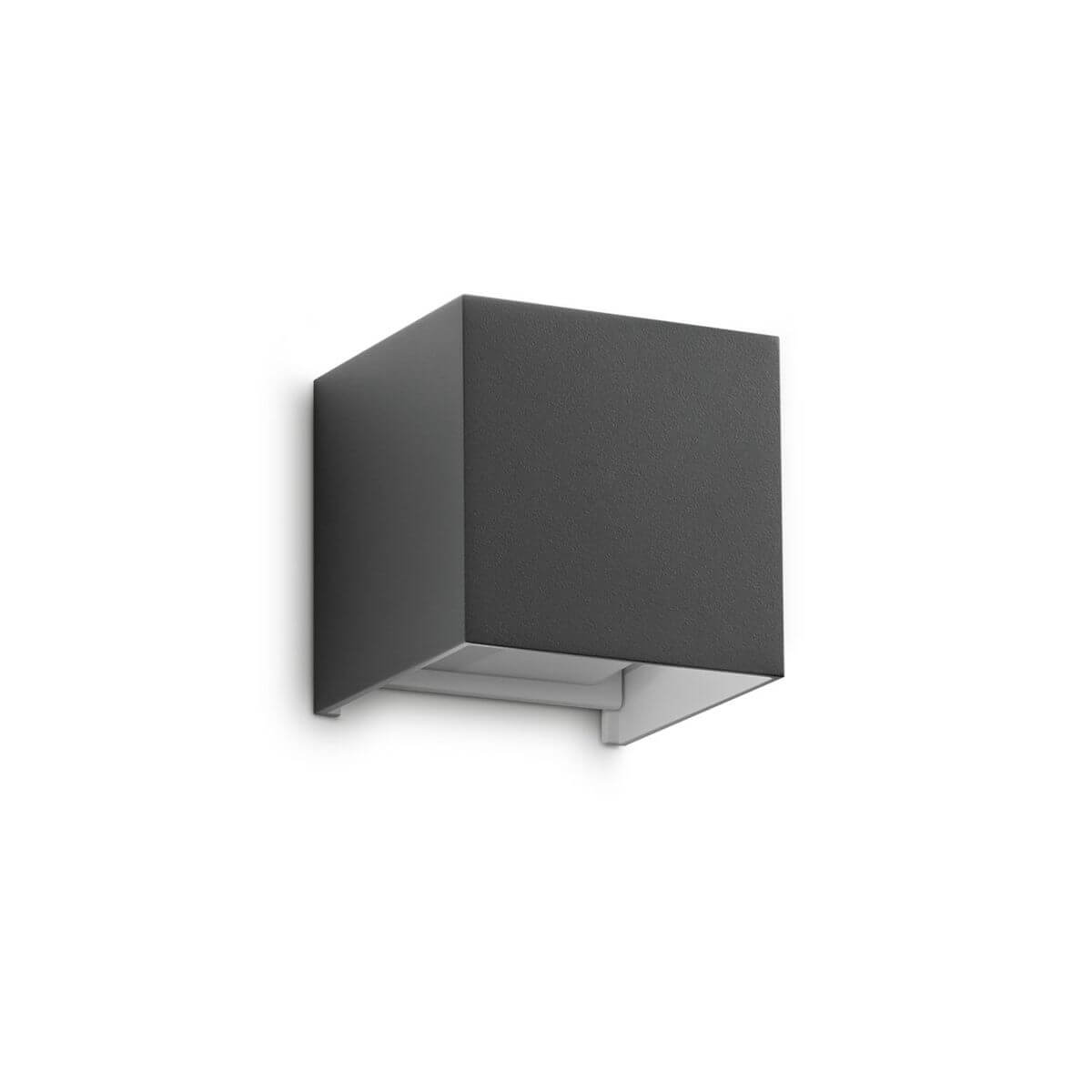Applique murale cubique anthracite, vue de trois quarts sur fond blanc neutre